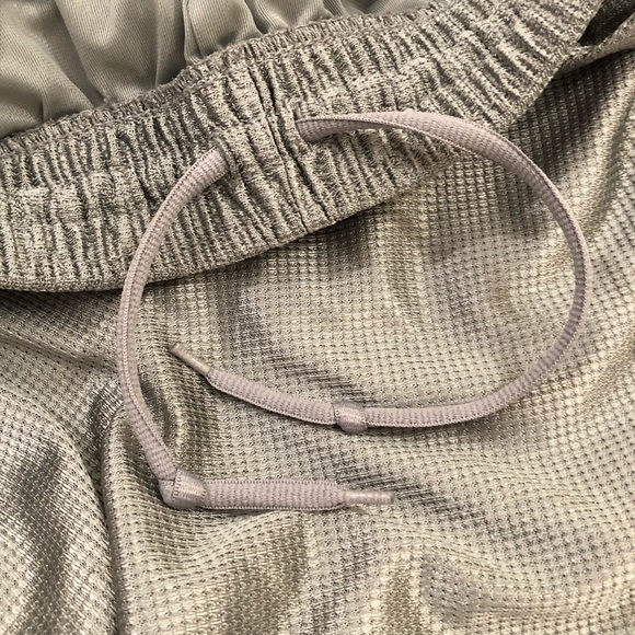 Nike Basketball Metallic Silver Athletic Gym Hiking Shorts Men’s Size M. - Picture 8 of 10